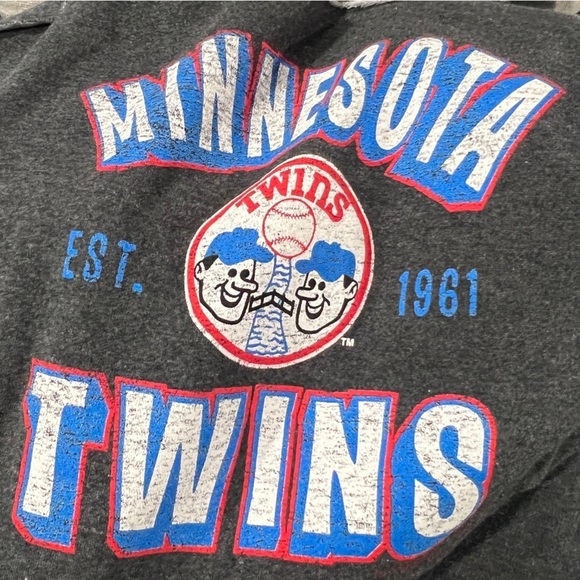 Minnesota Twins MLB Baseball Hoodie Pullover Jumper Sweatshirt Mens - Picture 4 of 5
